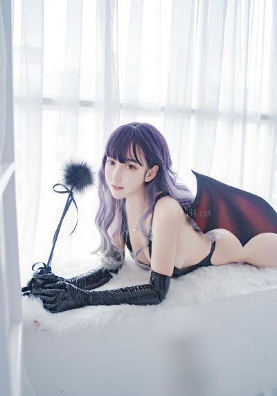 日本手伸进胸里揉床戏_1080免费在线观看