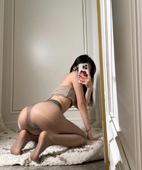 美女翘臀后进式动态花边_HD免费观看电视剧