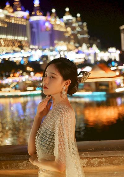草莓黄视频_超清完整视频观看