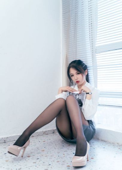 精品久久小视频兄妹_高清版完整版未删减