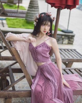 俄罗斯厕所偷拍bbw_BD英语高清完整版播放